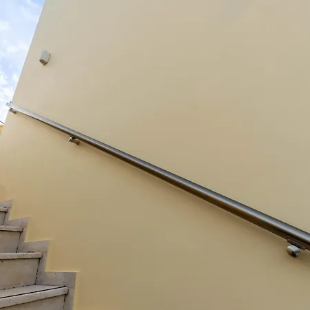 Kosmos St4 In Agios Stefanos 4*