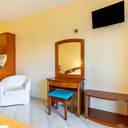 Kosmos St4 In Agios Stefanos Appart hôtel Agios Stefanos Avliotes (Corfu)