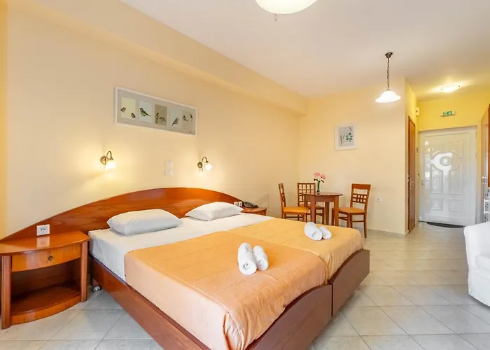 Kosmos St4 In Agios Stefanos מלון דירות