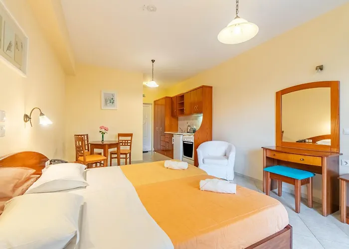 Kosmos St4 In Agios Stefanos מלון דירות