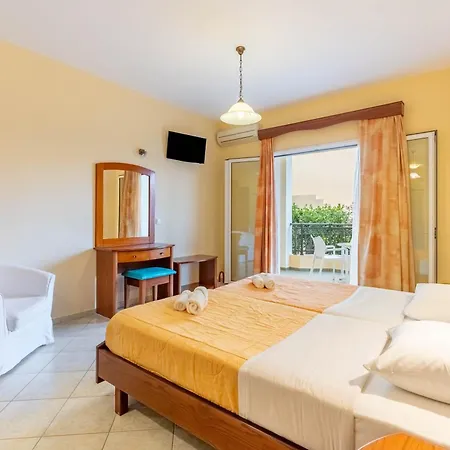 Kosmos St4 In Agios Stefanos 4*
